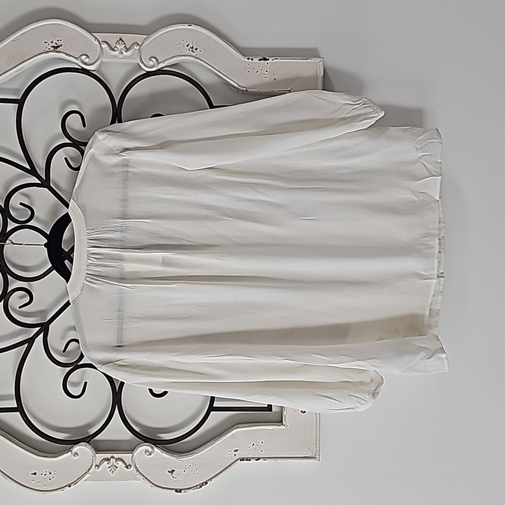 Banana Republic Sheer Blouse Women's Small White Embroidery Peasant. - Picture 7 of 7